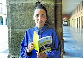 Miren Amuriza, 111 Akademiako azken saritua, Pleibak liburuaren aurkezpenean.