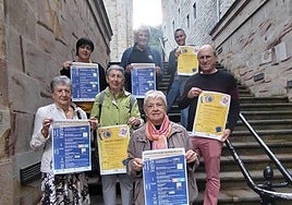 Asistentes a uno de los actos organizados este lunes por el área de los mayores y Ayuntamiento.