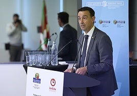 El vicehelendakari y consejero de Economía, Trabajo y Empleo, Mikel Torres.