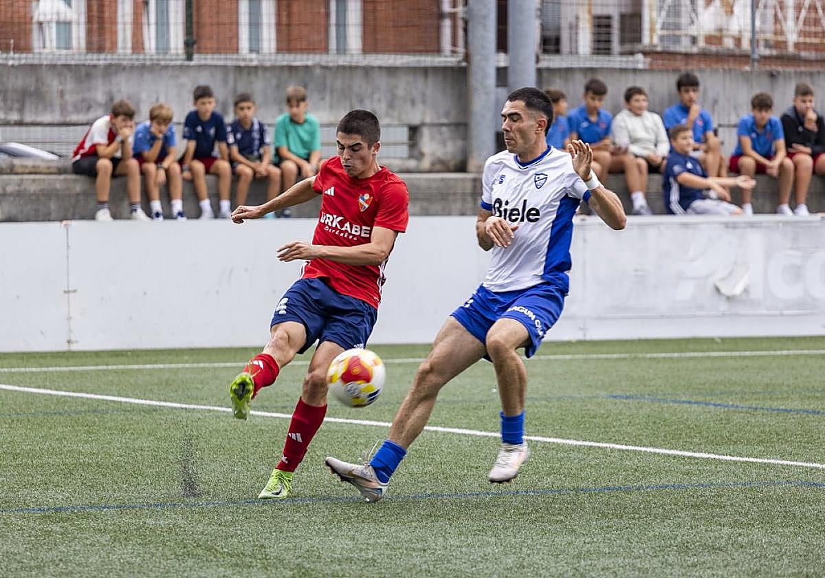 El Touring tuvo las mejores ocasiones del derbi.