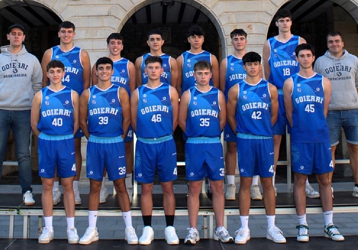 El Goierri Gaestopas en la reciente presentación de equipos de Urretxu y Zumarraga realizada en la plaza Euskadi.