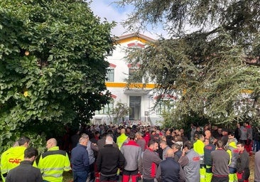 Trabajadores de CAF paran y se concentran en las oficinas de Beasain para protestar por el contrato con Israel