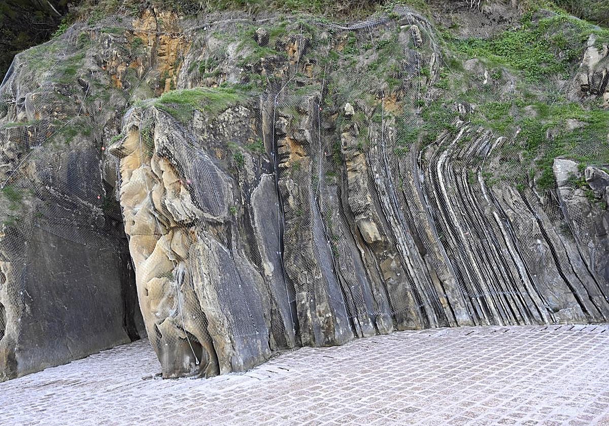 Imagen principal - El Peine del Viento se reabre el 30 de octubre