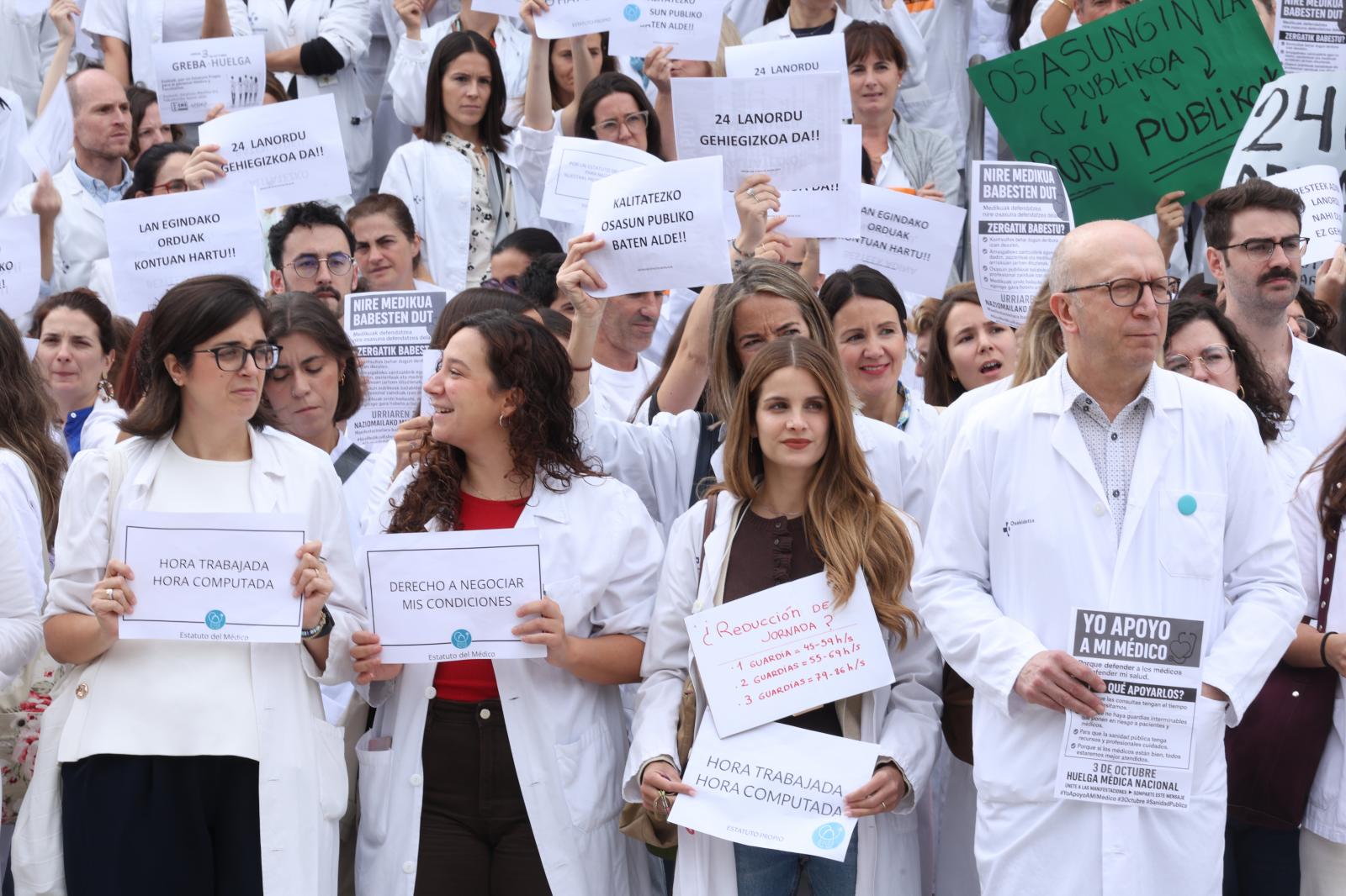 Los médicos paran y reclaman un estatuto propio