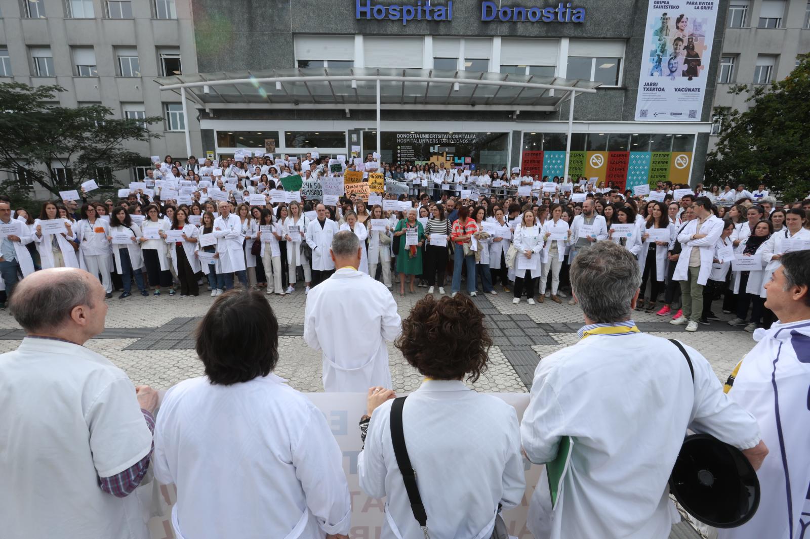 Los médicos paran y reclaman un estatuto propio