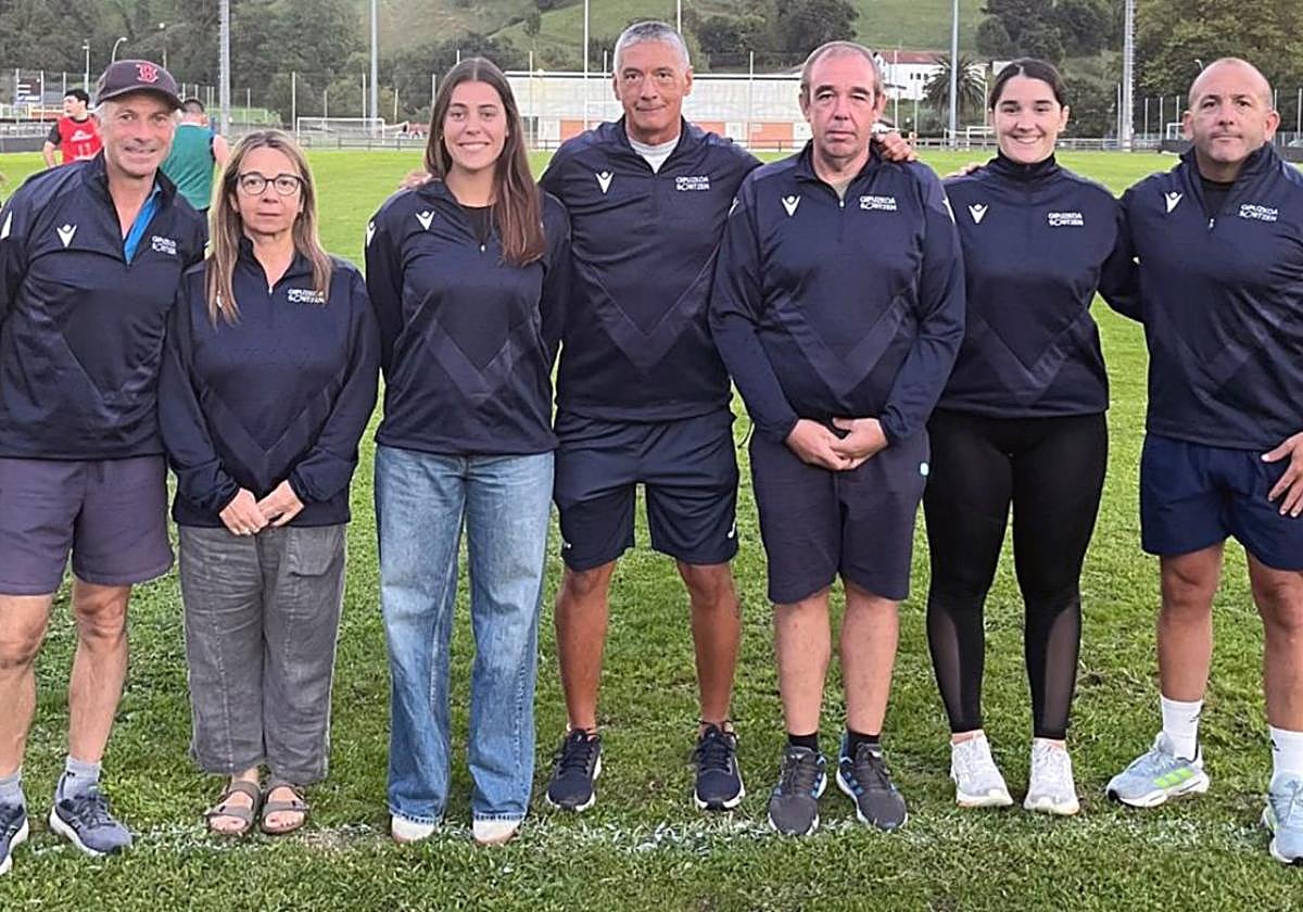 El cuerpo técnico del Gesalaga Okelan Gipuzkoa Sortzen listo para arrancar esta tarde con la competición en Division de Honor B.