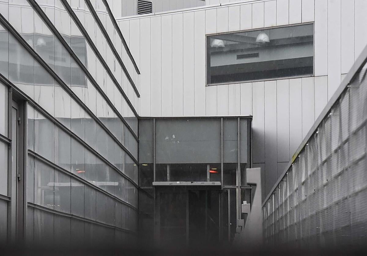 El polideportivo Usaba se mantiene en este periodo de transición con la gestión a cargo de la empresa Kirolzer.