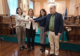 Alzaga, Laborda, Ugarte y Álvarez tras la firma de la coalición PSE-PNV en Irun hace 8 meses.