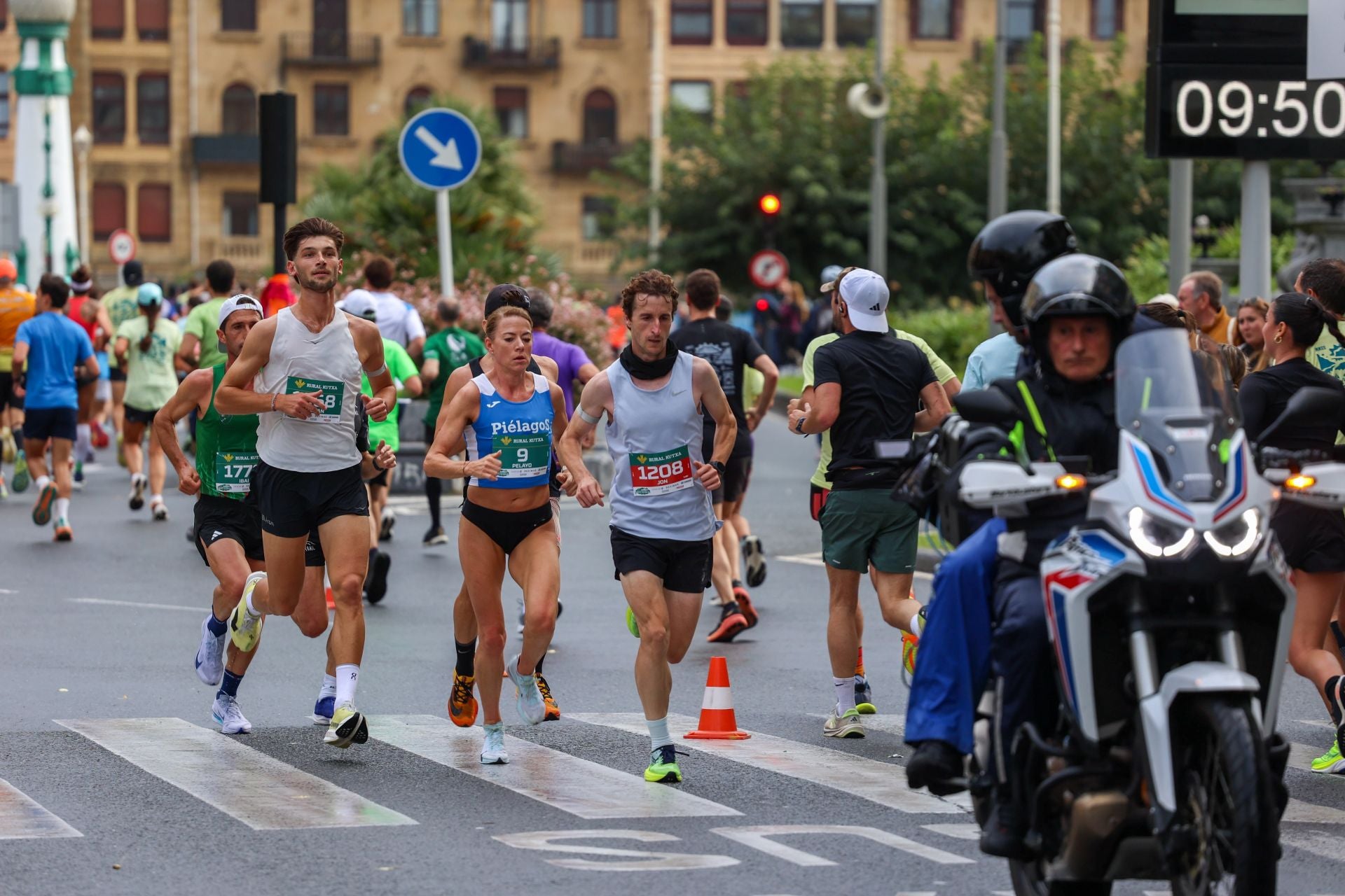 Irene Pelayo y Artur Bossy ganan el Medio Maratón de Donostia
