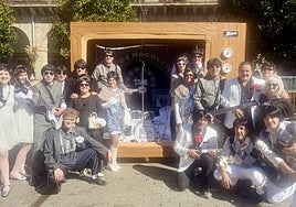 La gala de Nochevieja de 1970 metió en una enorme y vintage pantalla de televisión a lo más granado de la música de la época, desde los Beatles, a las Supremes, Karina, El Dúo Dinámico...