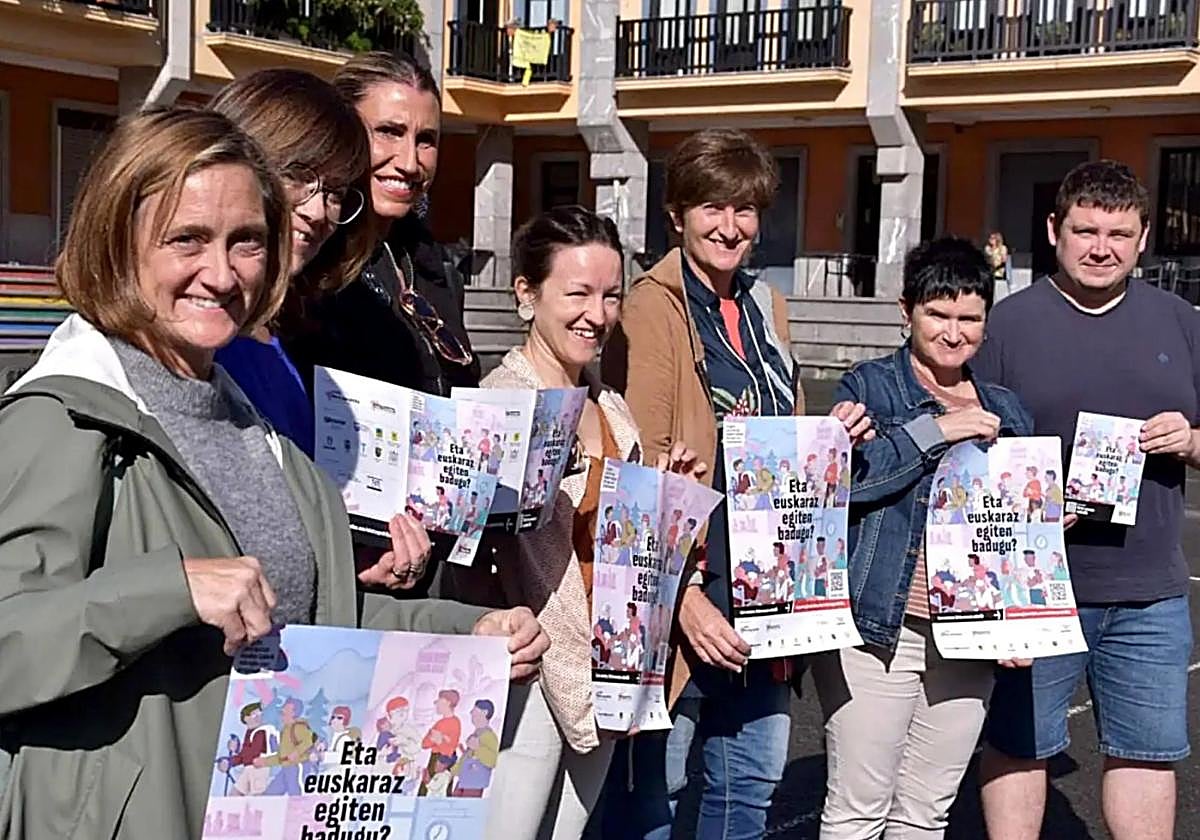 Galtzaundiko eta eskualdeko udaletako ordezkariek aurkeztu zuten kanpaina.