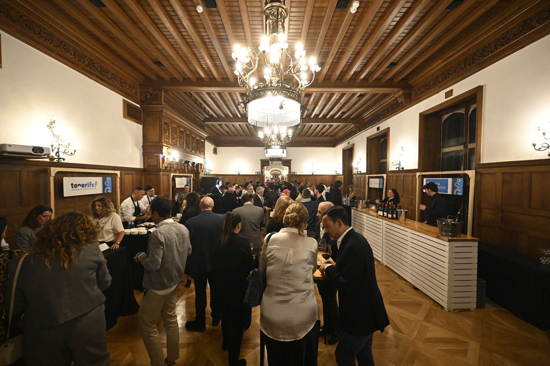 Cena de inauguración en el Palacio de Miramar