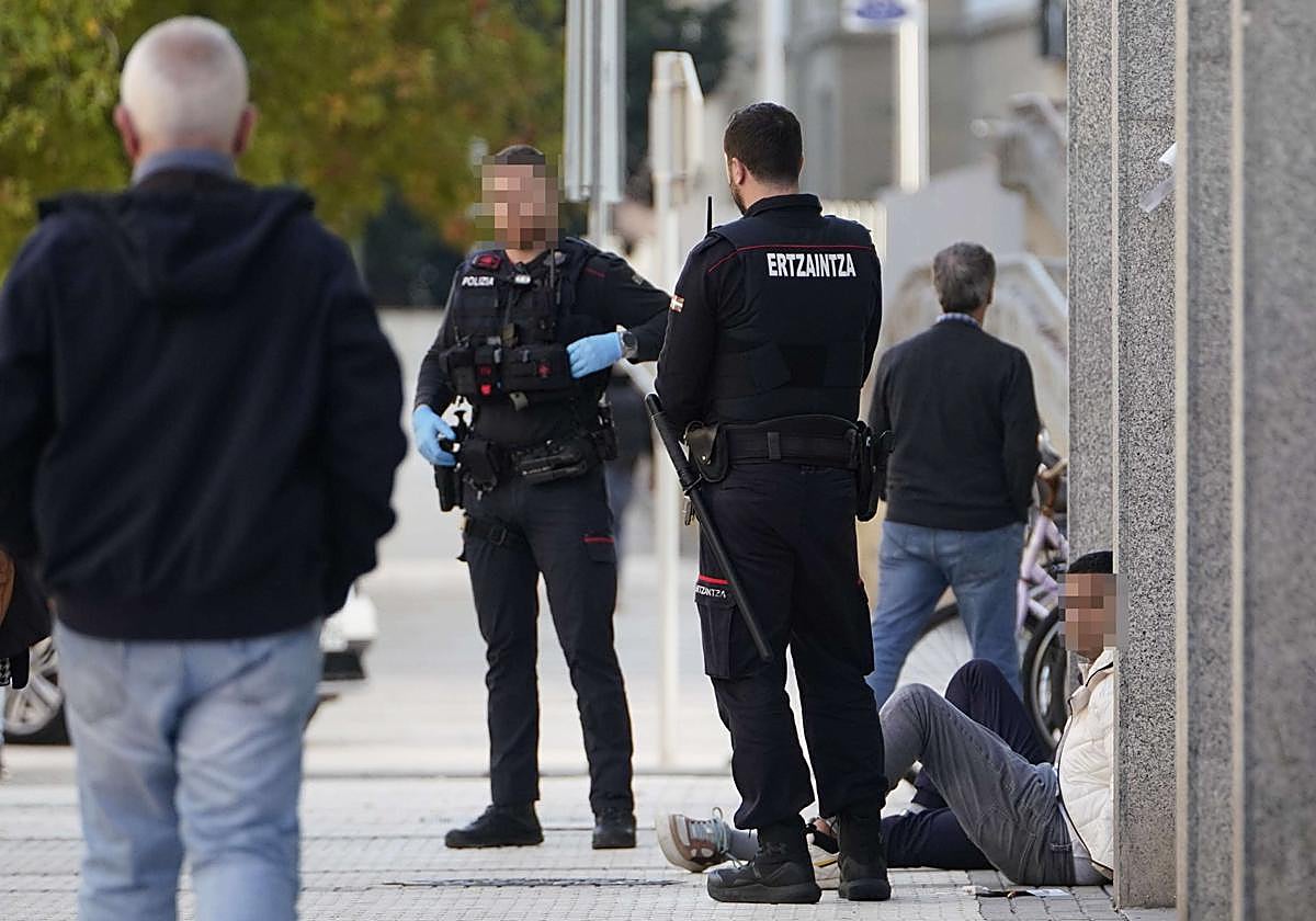 La Ertzaintza detiene a una persona en San Sebastián.