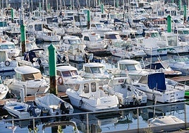 Embarcaciones en el puerto deportivo de Hondarribia.