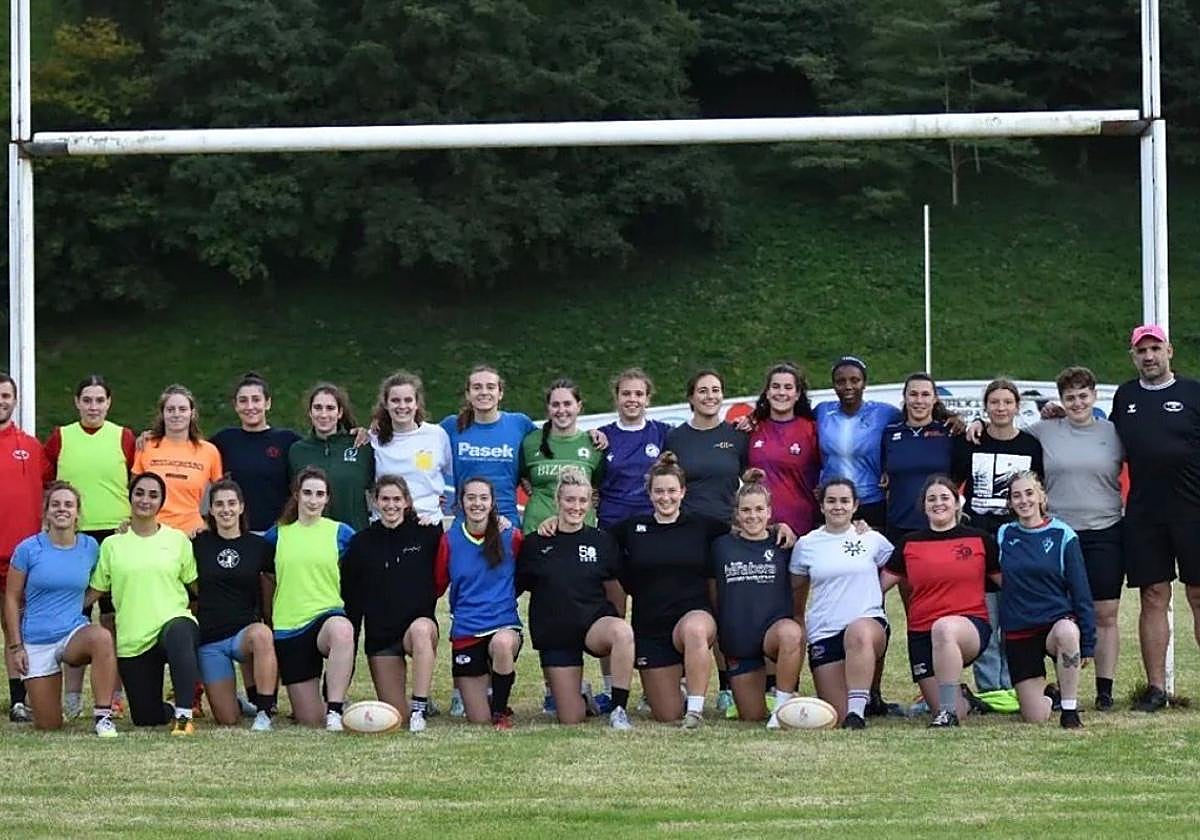 El sénior femenino no tuvo su mejor debut en la DHB.