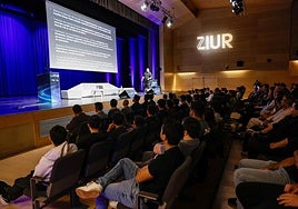 Imagen del acto durante la intervención de Marc Rivero.