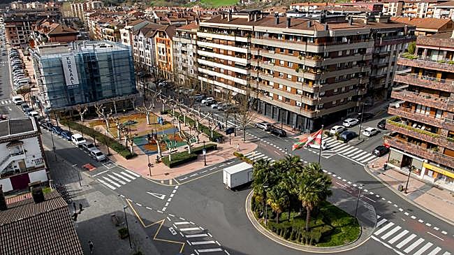 Imagen antes - Beasain estrenará la primera plaza diseñada para combatir la soledad no deseada