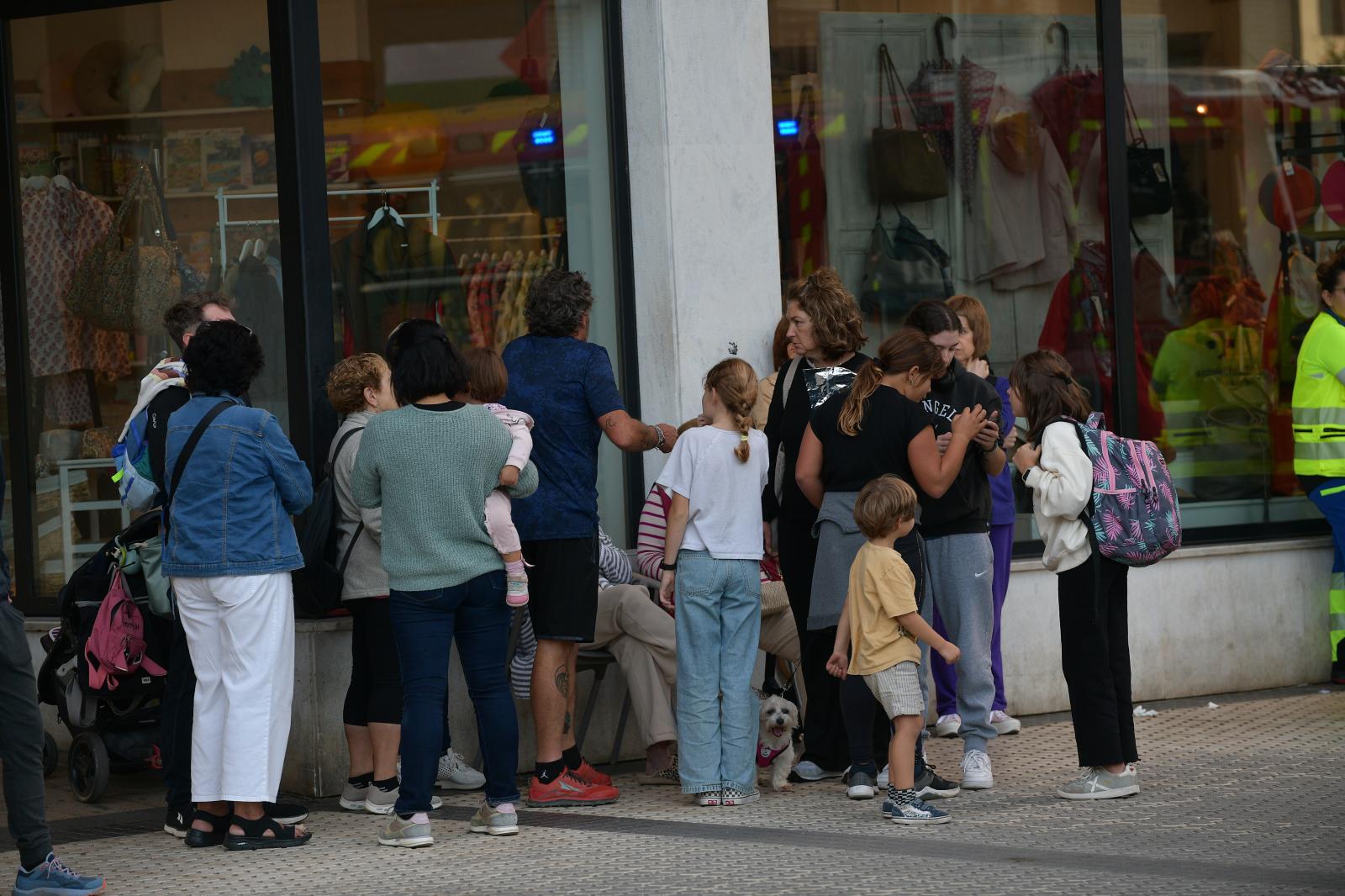 Incendio en el tejado de un edificio en Zumaia
