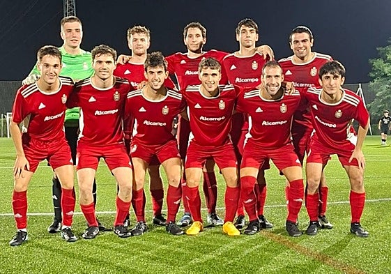 Los jugadores del principal equipo masculino del OKE.
