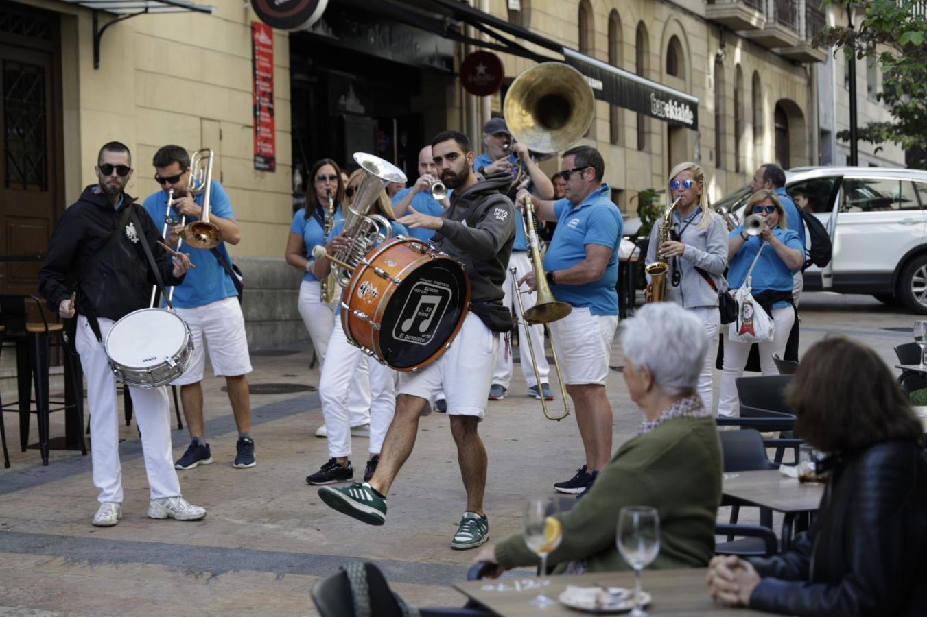 La &#039;Txaranga Topaketa&#039; pone ritmo al fin de semana en Irun