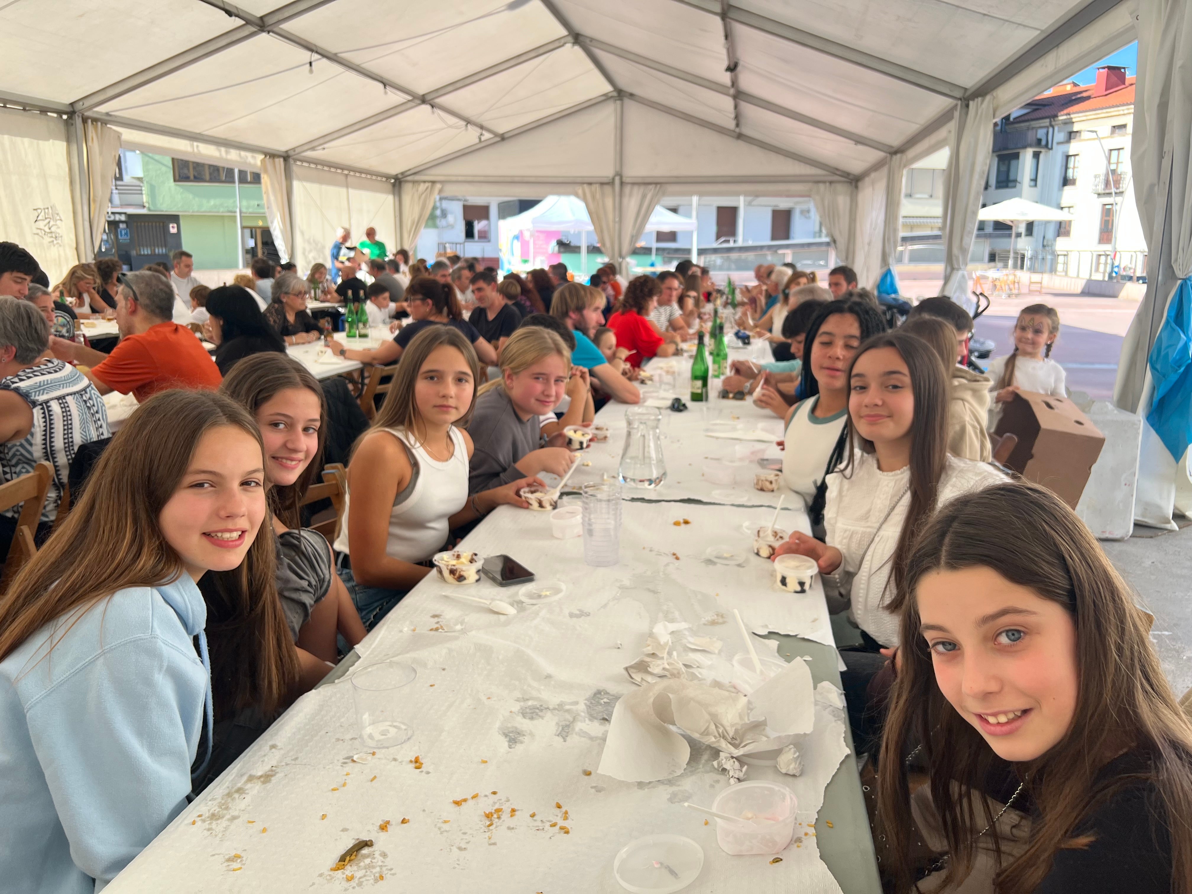 Más de un centenar de socios y socias se encuentran disfrutando este sábado del &#039;Casinoeguna&#039;