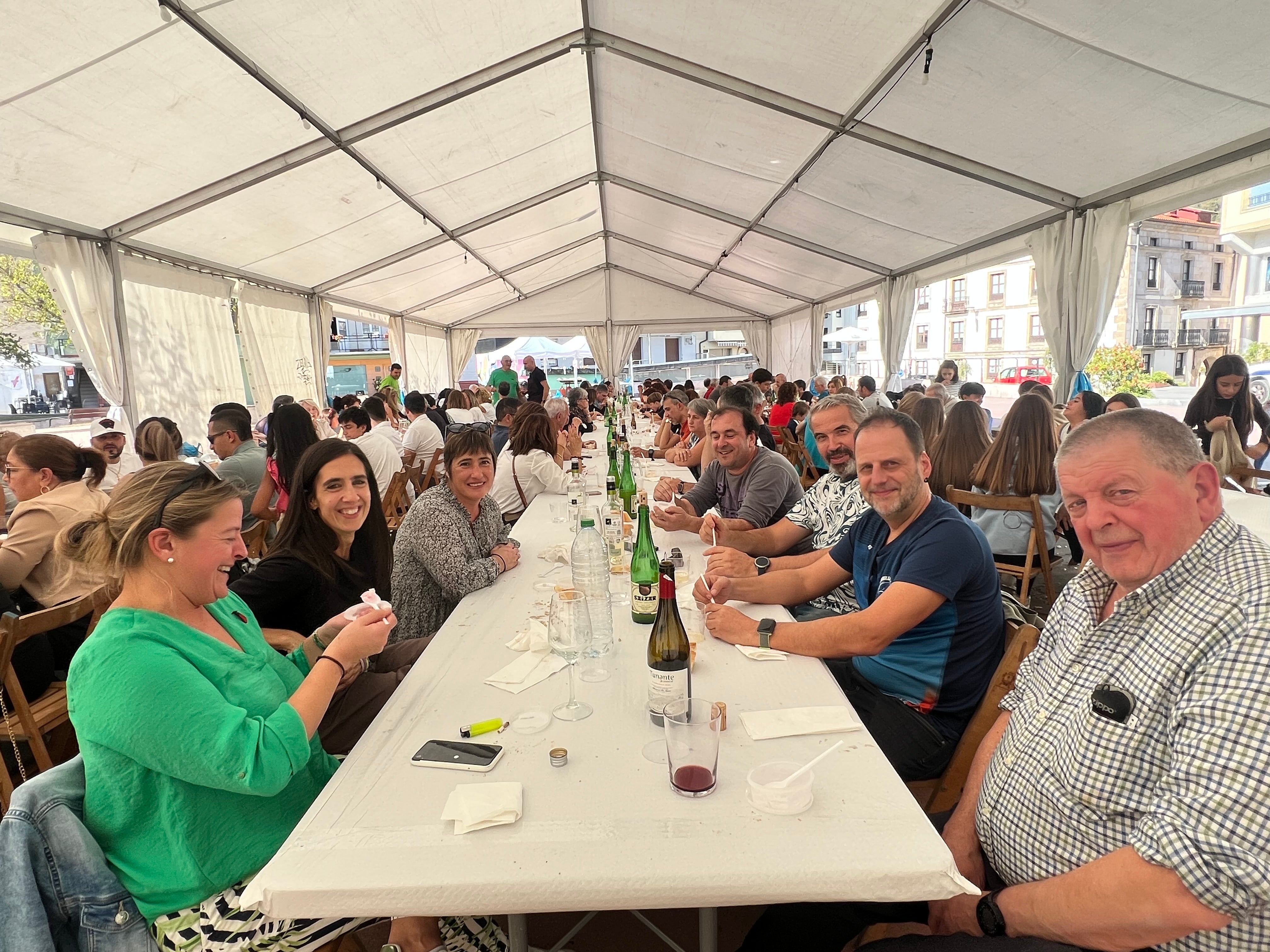 Más de un centenar de socios y socias se encuentran disfrutando este sábado del &#039;Casinoeguna&#039;