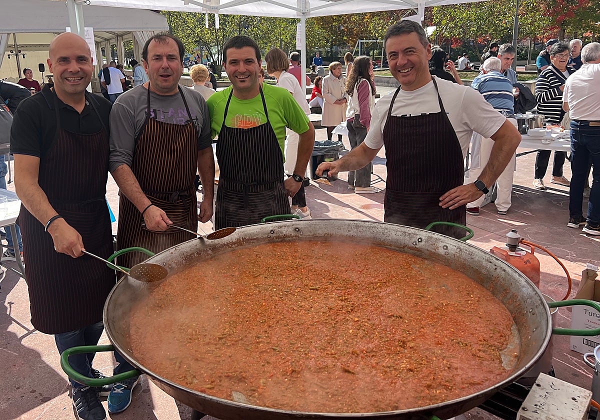 Más de un centenar de socios y socias se encuentran disfrutando este sábado del &#039;Casinoeguna&#039;