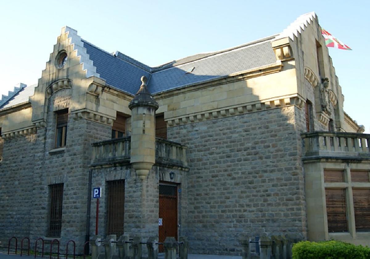 Ate irekiak egingo dira Forondan eskainiko diren hainbat ikastaroetan.