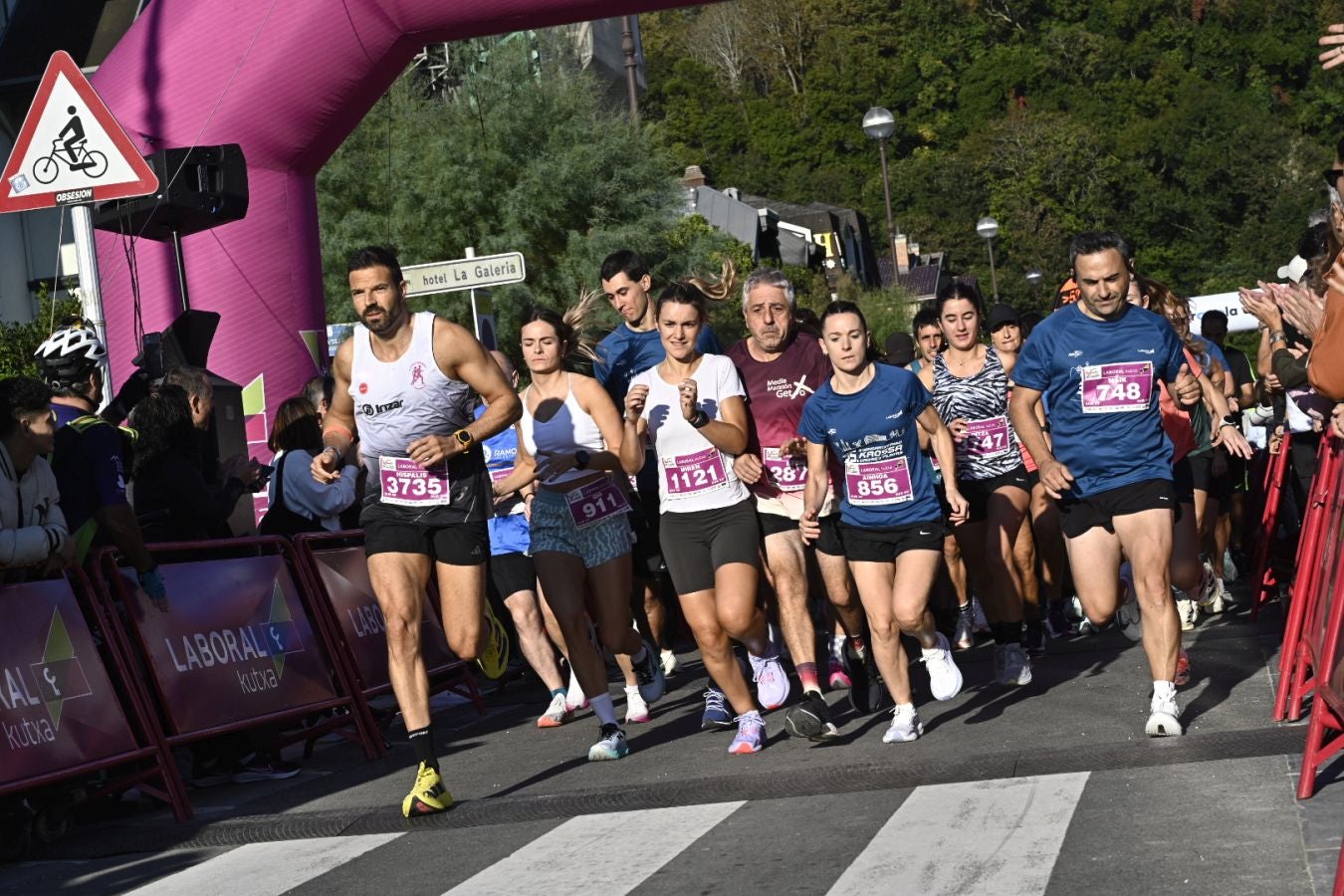 Sol y buen ambiente en el Cross 3 playas