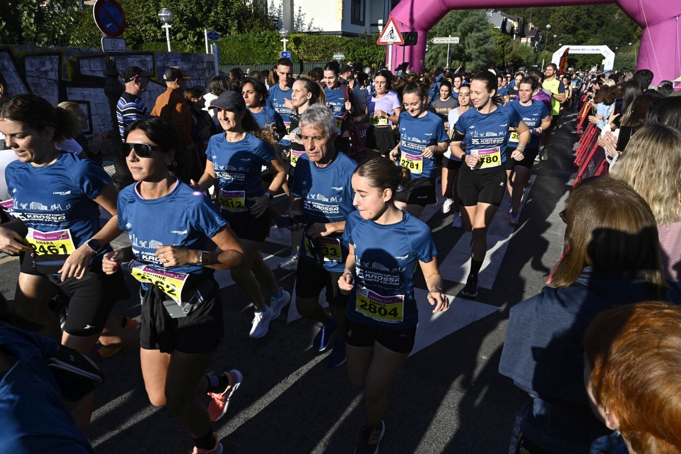 Sol y buen ambiente en el Cross 3 playas