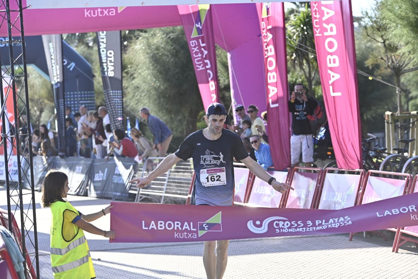 Sol y buen ambiente en el Cross 3 playas