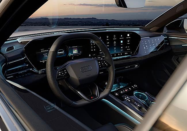 Dentro del A5 todo gira en torno al «Digital Stage», que combina un cuadro de instrumentos digital de 11,9 pulgadas con la antalla de 14,5 pulgadas del sistema multimedia.