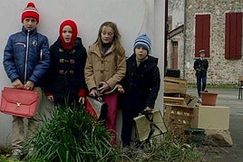 Fikziozko bost istorio kontatzen dira 'Bizkarsoro' filmean.