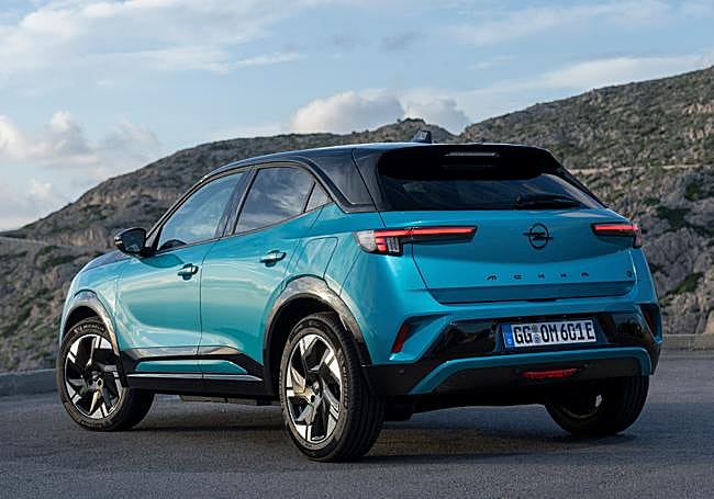 El diseño del Mokka GSE descubre el aspecto eminentemente deportivo de un modelo que, a buen seguro, encandilará al público, con un Blitz nítido, nueva firma de luz, y acentos gráficos, así como colores frescos.