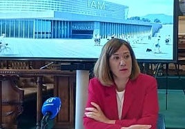 La alcaldesa de Irun, Cristina Laborda, ha anunciado la adjudicación de la redacción del proyecto básico del IAM.