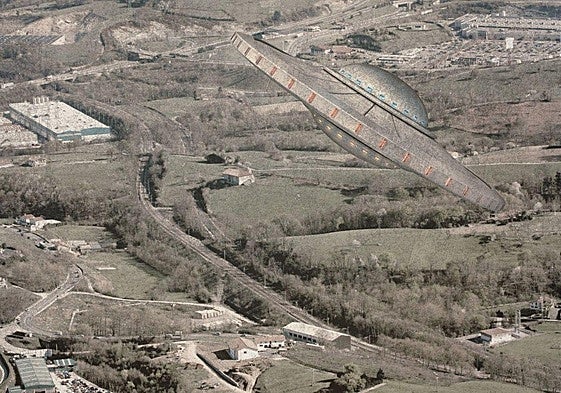 Fotomontaje de un OVNI sobre un paisaje guipuzcoano.