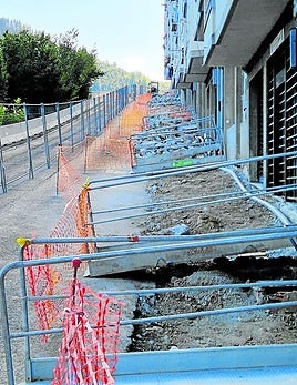 Las obras se realizan entre los portales 8 y 20 de la calle.