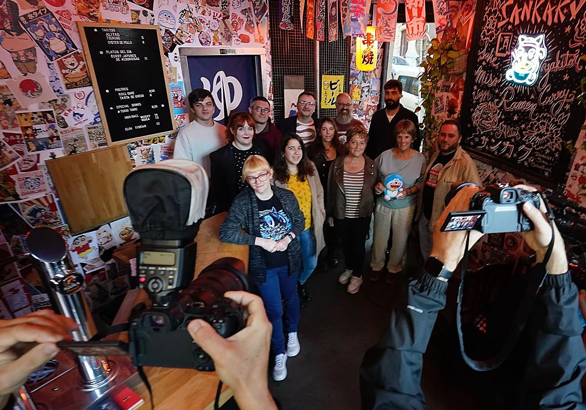 Organizadores de Animedon y algunos participantes de las distintas actividades de la sección la Semana de Cine Fantástico y de Terror.