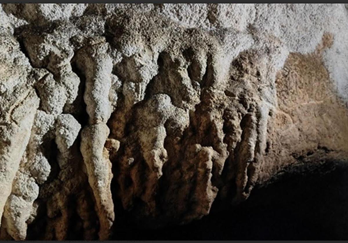 Zona de la cueva de Santakutz en la que se han hallado cuatro pequeños paneles con grabados antrópicos paleolíticos.