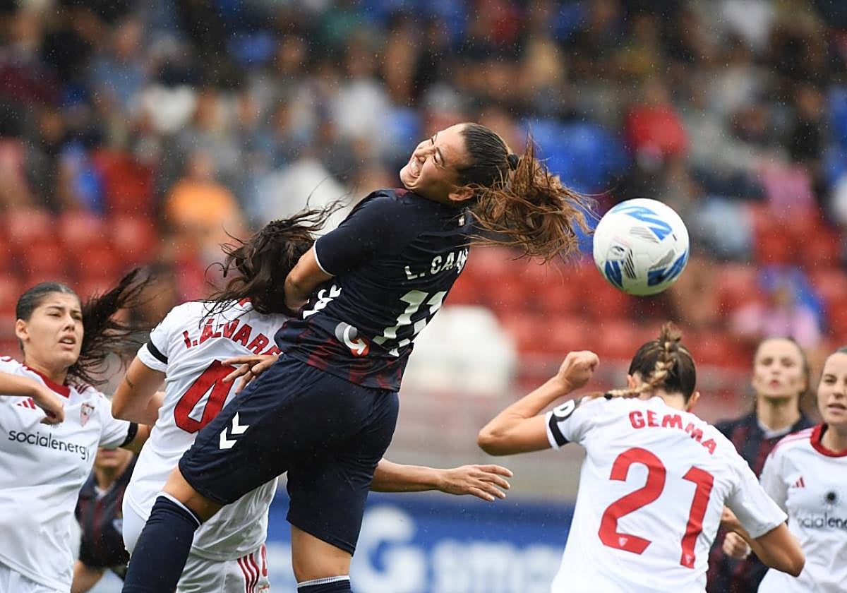 El Eibar femenino recibe a la Real Sociedad en Ipurua este mediodía para disputar el primer derbi liguero de la temporada.