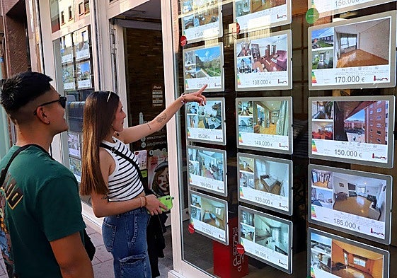 Un inquilino se niega a abandonar su vivienda alquilada con prórroga indefinida y el Supremo le da la razón frente al propietario del piso