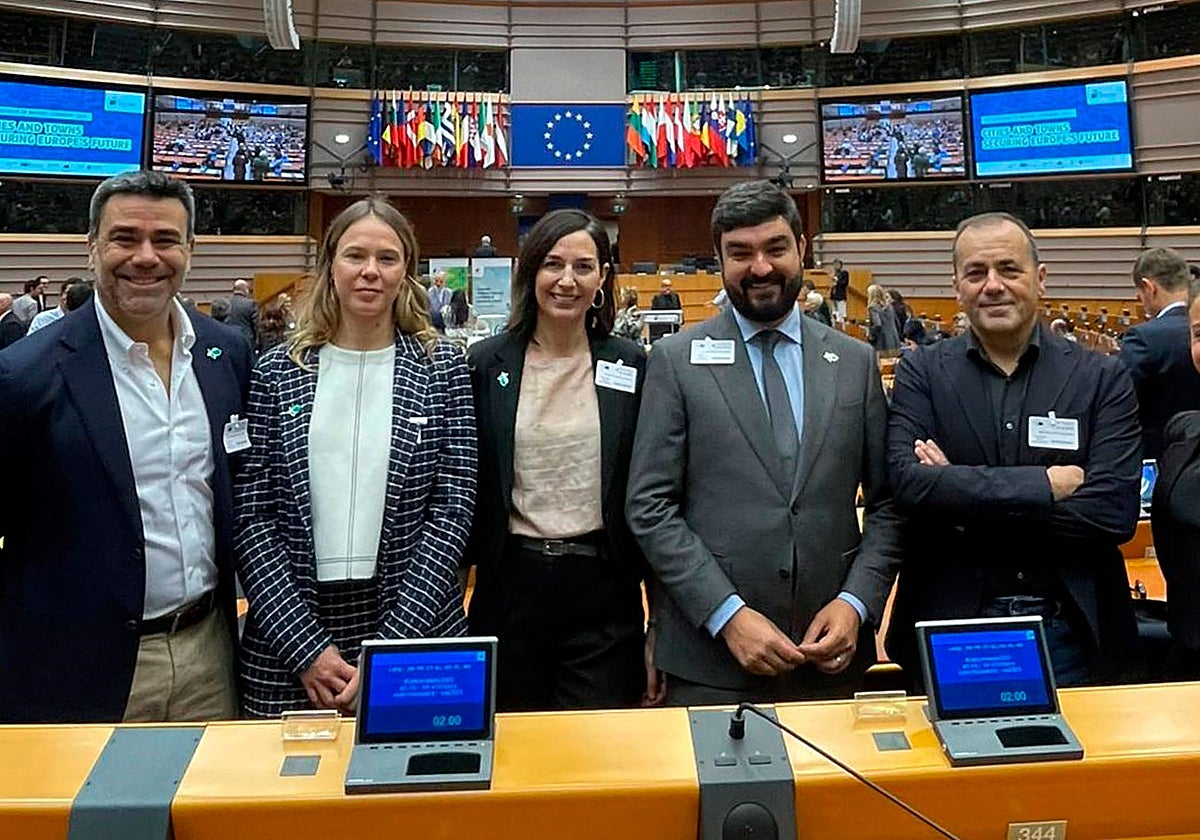 El regidor legazpiarra en los actos sobre clima y energía del Parlamento Europeo.