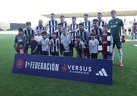 ¿Una plantilla de descenso? Domínguez, Vidorreta,Quintana, Garrido, Benito, San Bartoloméy Joseca, todos ellos en la imagen, continúan en la división de bronce.