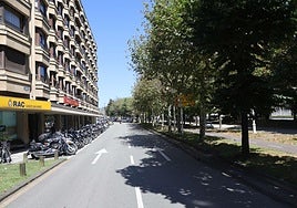 El Ayuntamiento y Diputación analizan trasladar las paradas de autobús de la plaza Gipuzkoa a Fueros.