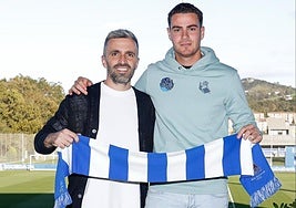 Erik Bretos y Ekain Orobengoa posan en Zubieta.