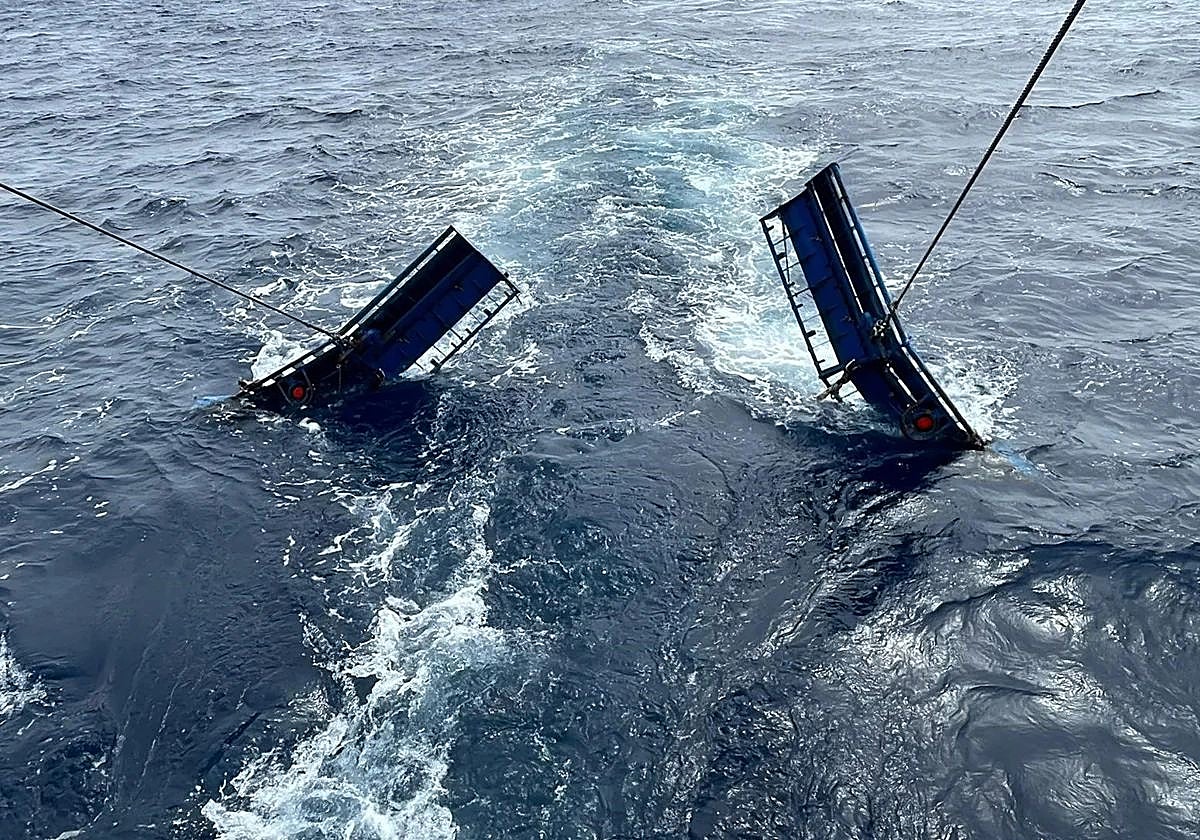 Las puertas voladoras evitan el contacto con los fondos marinos