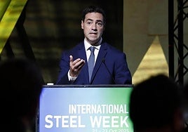 El lehendakari en un momento de su intervención en la inauguración del foro.