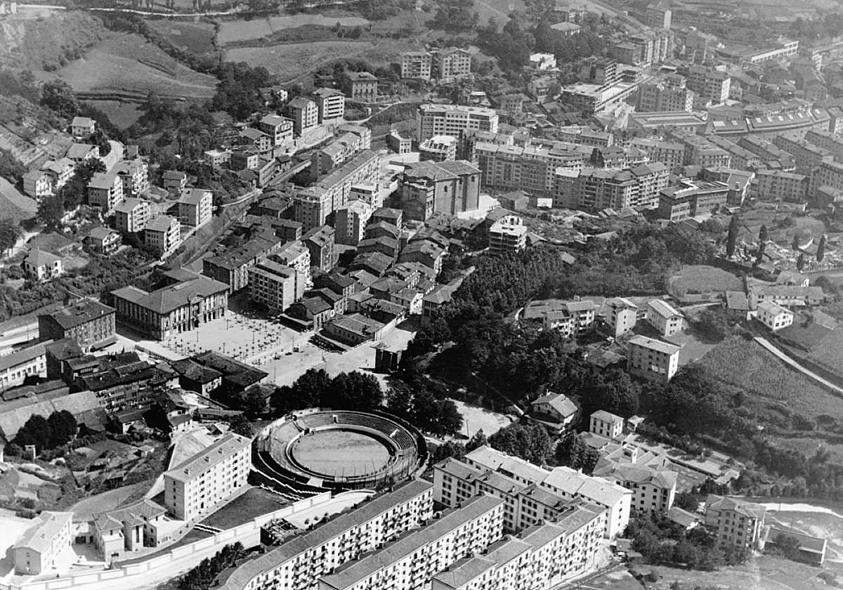 Eibar, una de las localidades guipuzcoanas que aparece en la exposición visitable en el Photomuseum.