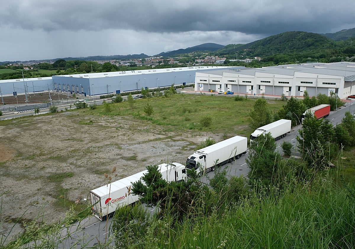 Pabellones industriales del entorno de Araso.