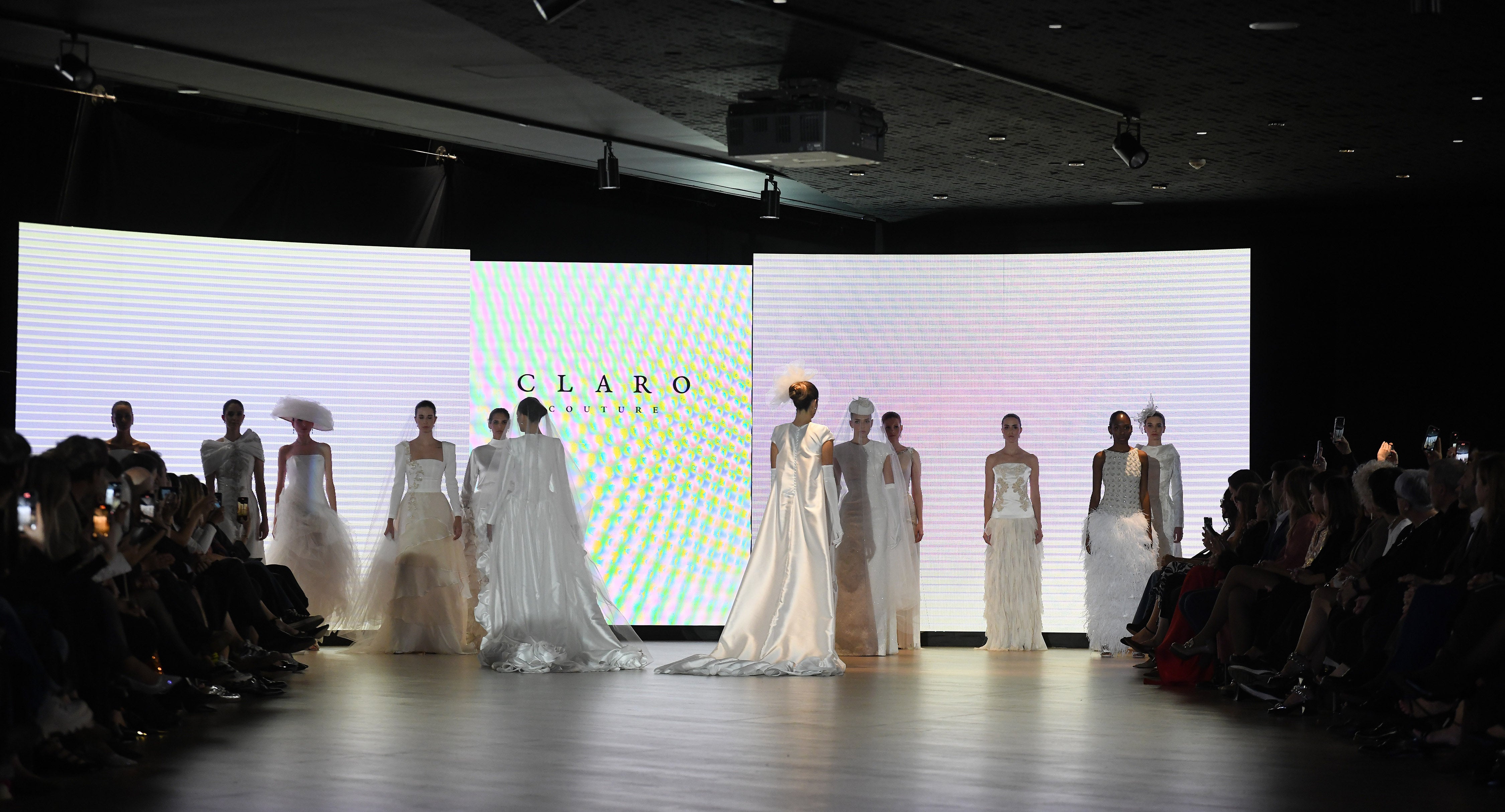 Desfile de Ailanto y CLARO Couture en el Museo Balenciaga